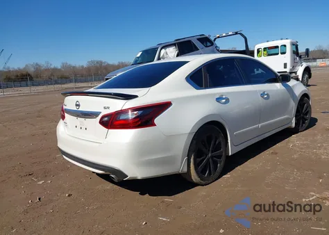 2017 Nissan Altima 2.5 Sr z USA, uszkodzony, nr VIN 1N4AL3AP6HC189052